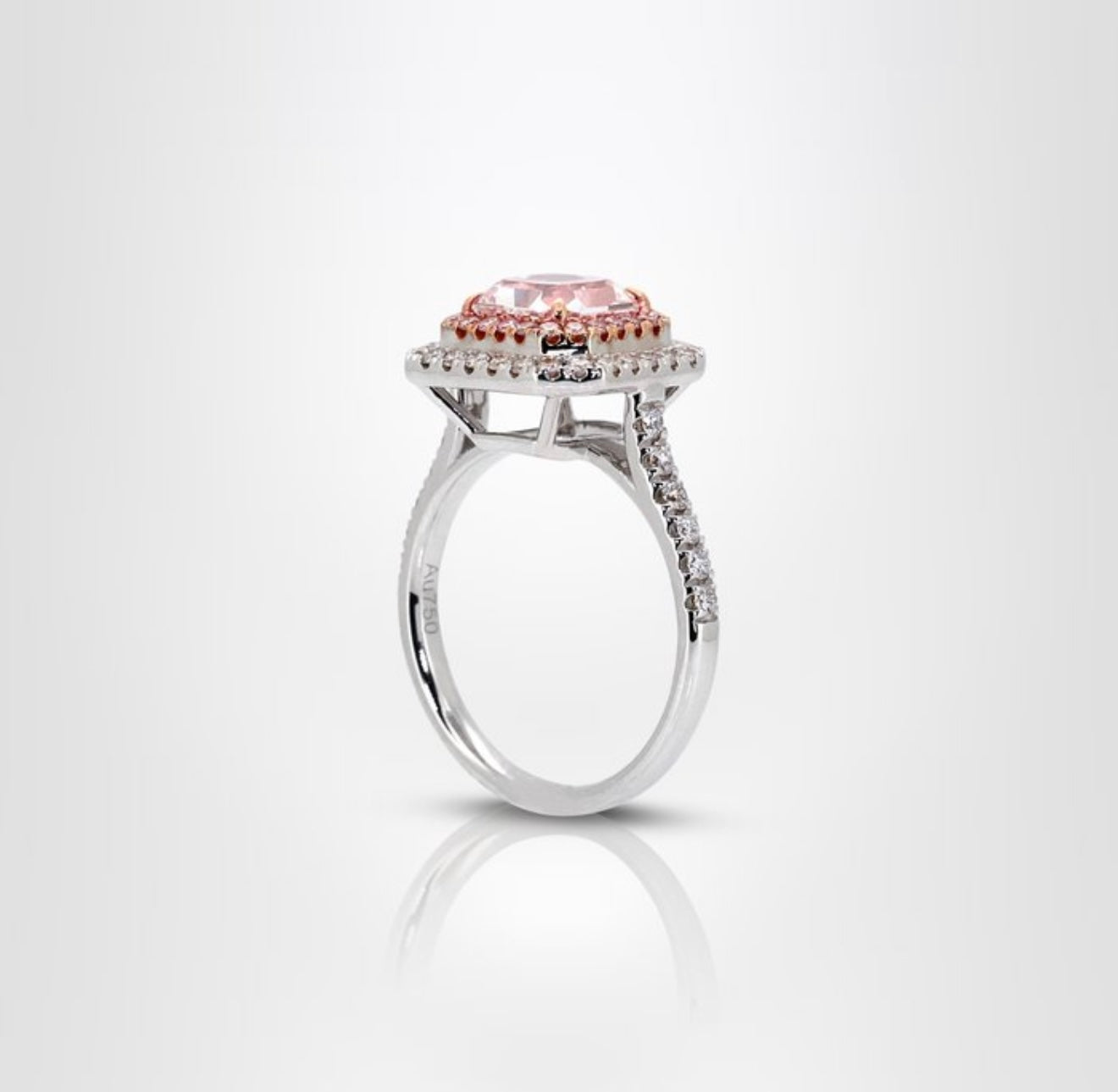 Exklusiver Diamantring – 18 K Rosé- & Weißgold – 2,60 ct Gesamtgewicht